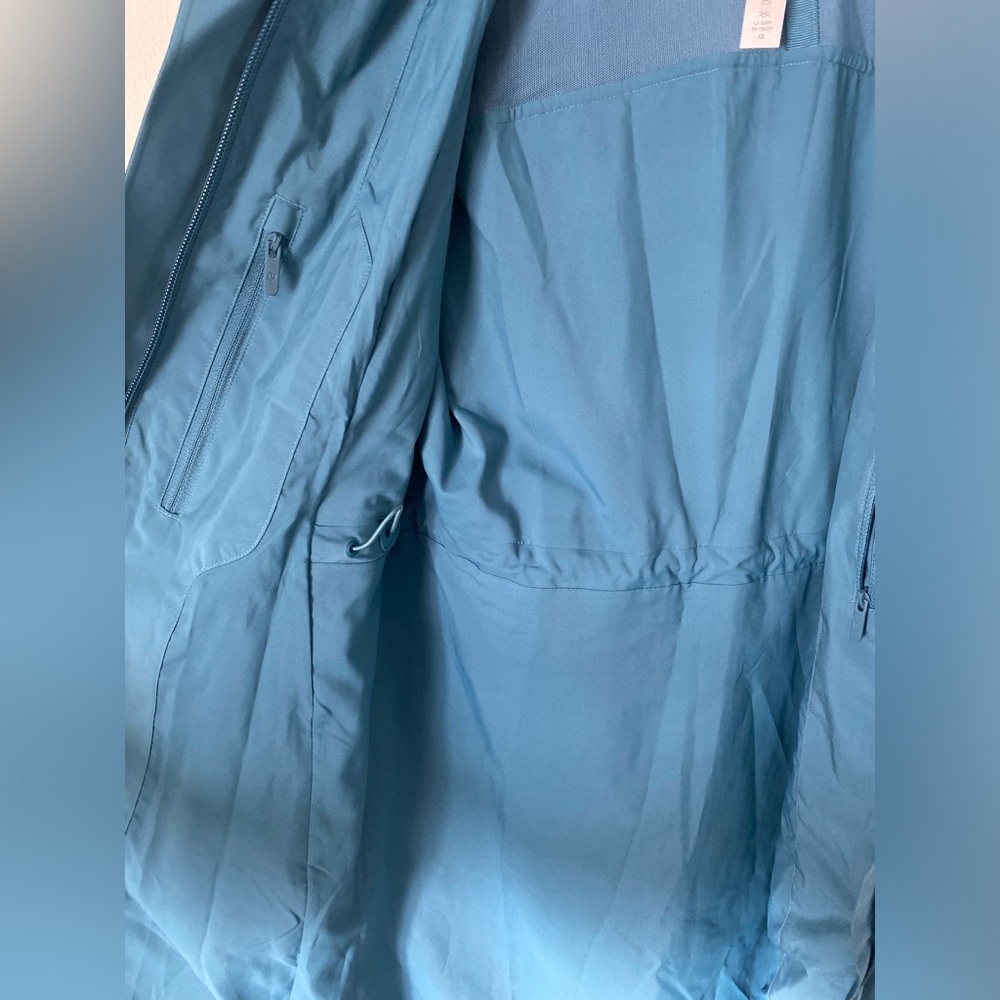 Lululemon Rain Rebel Jacket Capture Blue Coat Size 2 NWT Waterproof Running Race - Picture 12 of 16